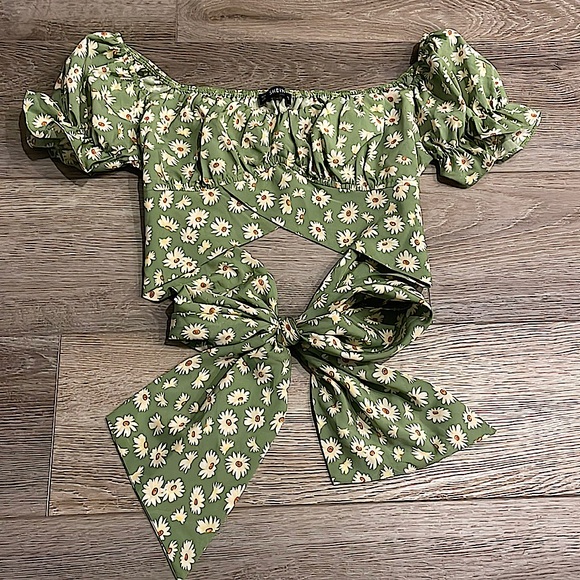 *NEW* Floral Tie Back Top - Picture 3 of 5